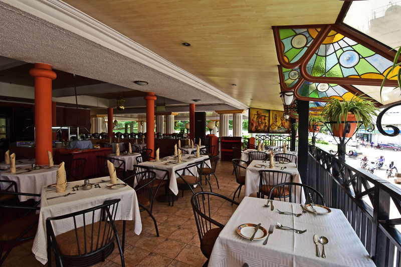 Grand Imperial Hotel Kampala Kültér fotó