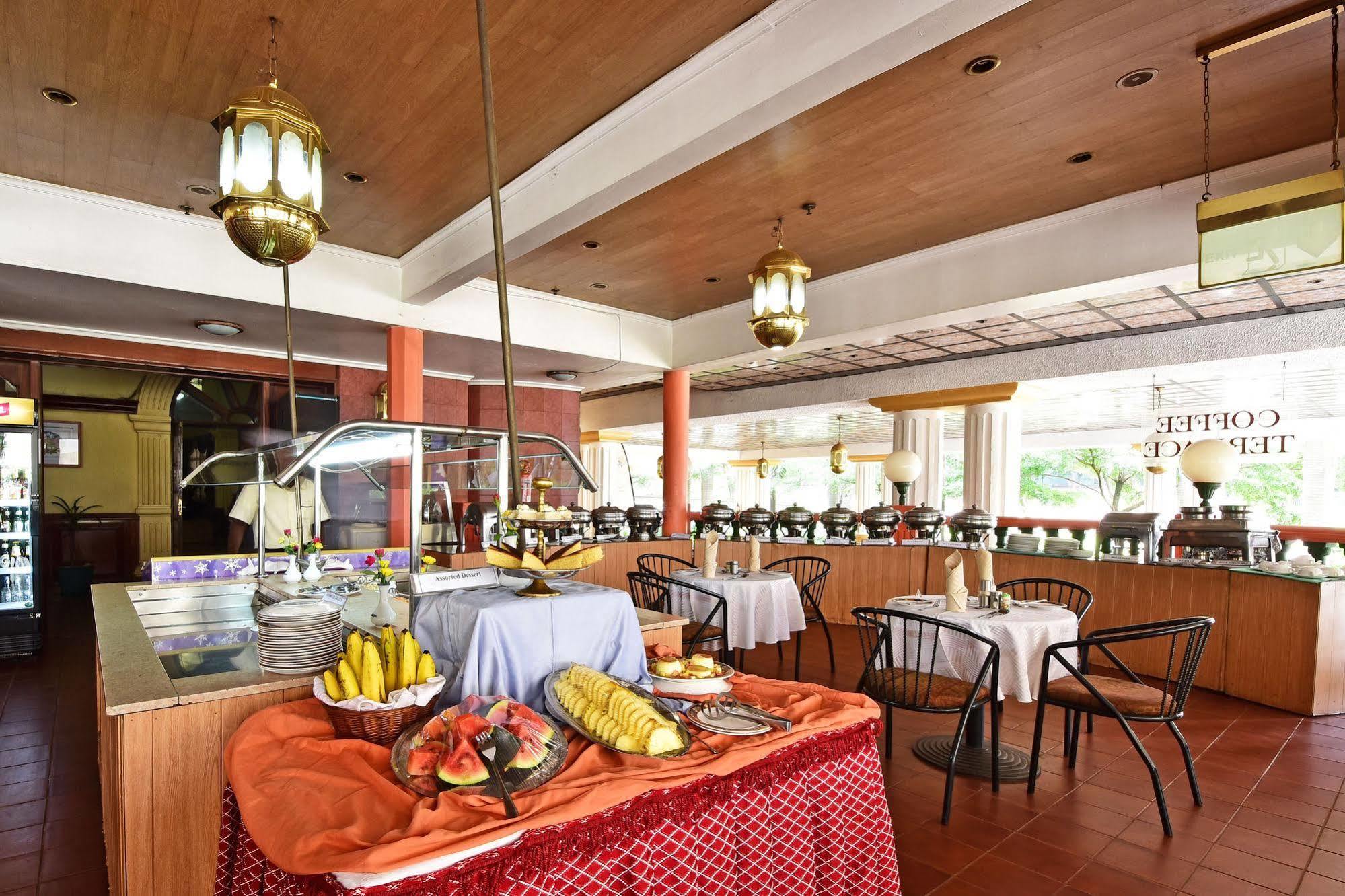 Grand Imperial Hotel Kampala Kültér fotó