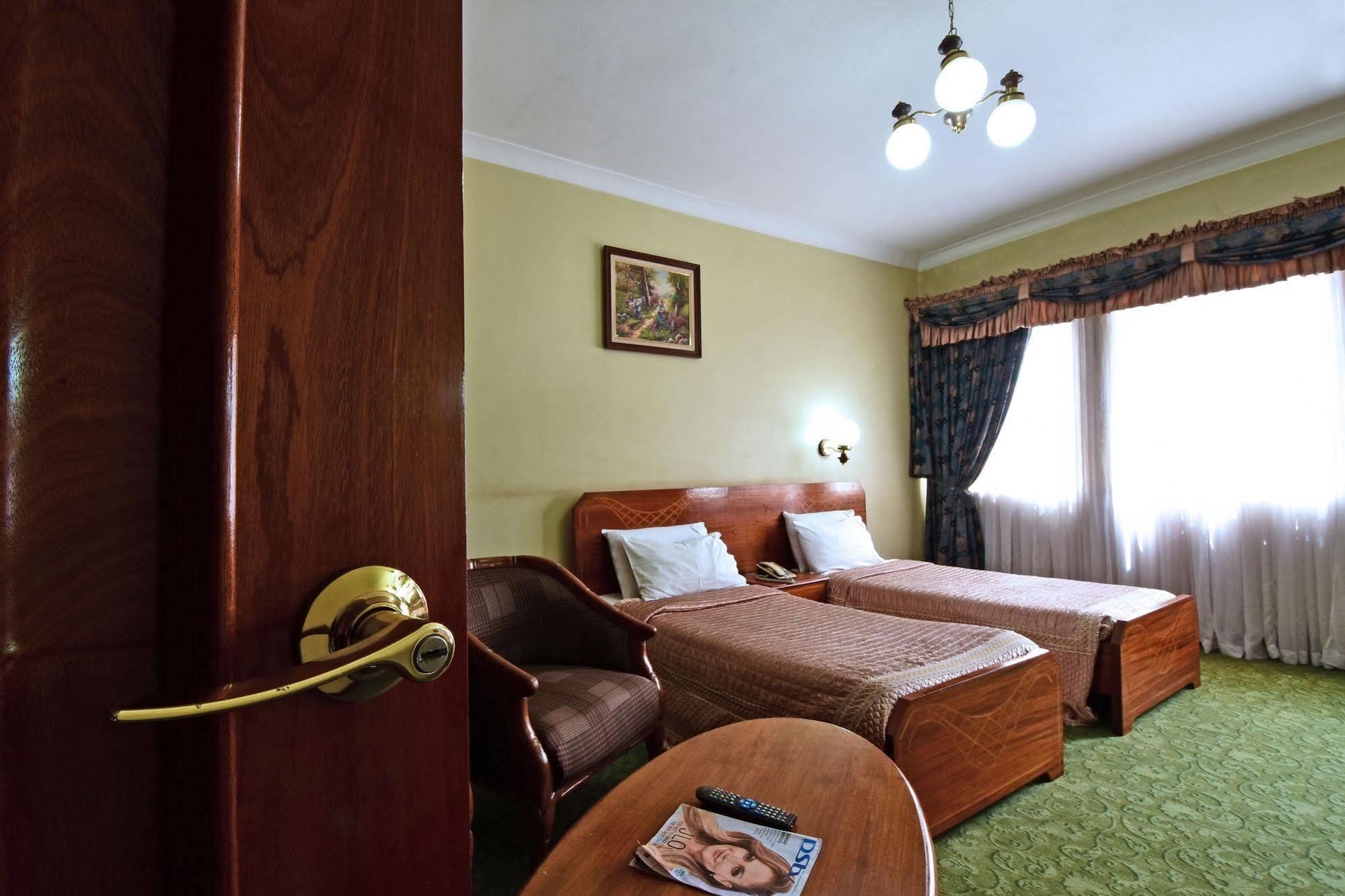 Grand Imperial Hotel Kampala Kültér fotó